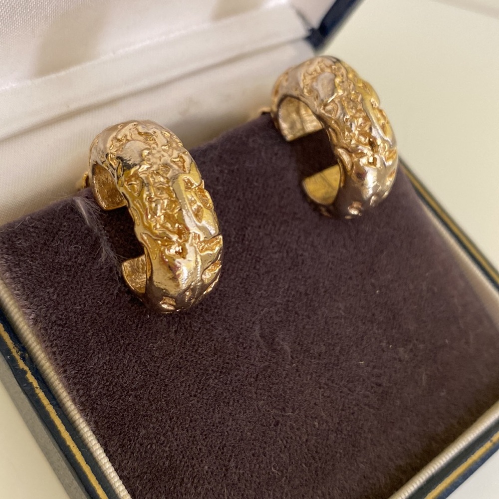 Textured Golden Nugget Patterned Wide Chunky ~1” Hoop Clip On Earrings Gold Tone